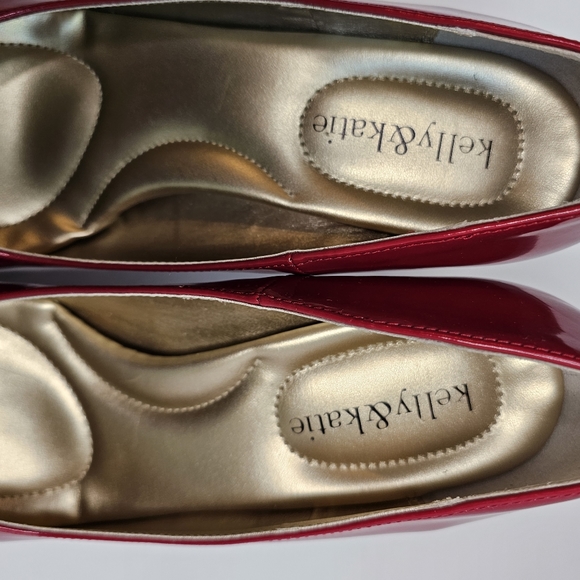 Kelly & Katie Dorotha Platform Pump, RED, Size 8 - Picture 5 of 9